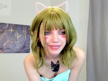 girl
        lisa_milkis cam image #441406