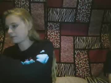 girl
        stonerbabe1313 cam image #5659529