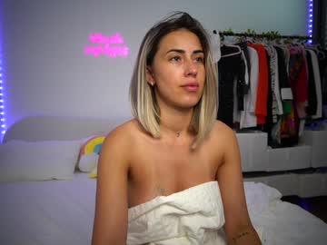 girl Live Cam Girls Love To Strip Naked For Their Viewers with lunaink_