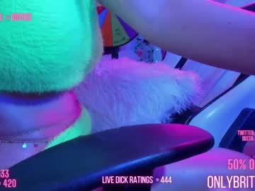 girl
        butterybubblebutt cam image #1119766