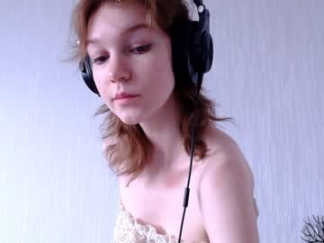 girl
        the_mayhem_ cam image #1249412