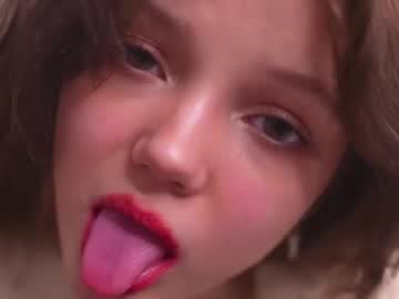 girl
        ur_mary_ cam image #6652510