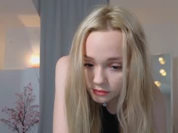girl
        ohmymisa cam image #1074674
