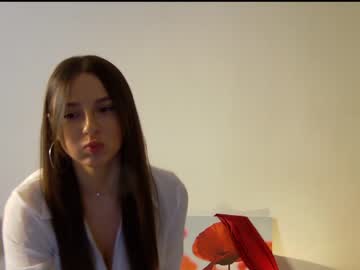 girl
        annesense cam image #1339736