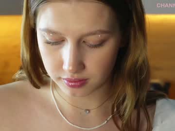 girl
        eva_cuty cam image #4146638