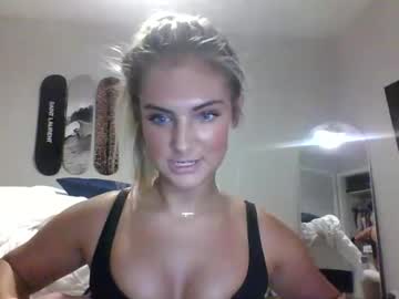 girl
        lovelyaveryy cam image #5300470