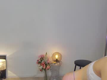 girl
        annesense cam image #1109662