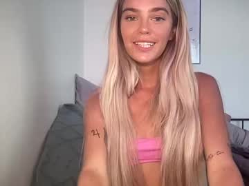 girl
        littlemaryjane19 cam image #4363452