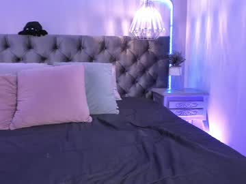 girl
        naomii_soto cam image #5390417