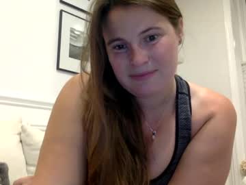 girl
        carolinakiss14 cam image #4480665