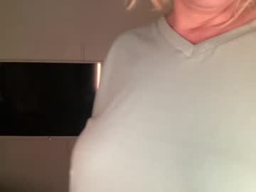 girl
        kiradivine cam image #3528715