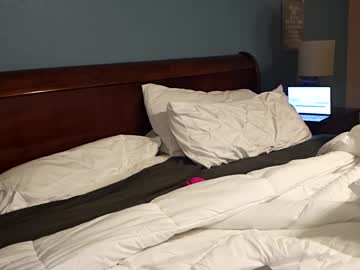 couple
        hotwife4dreams cam image #2455868