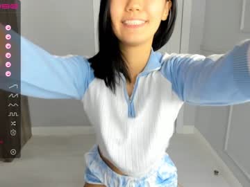 girl
        raru_mi cam image #443006
