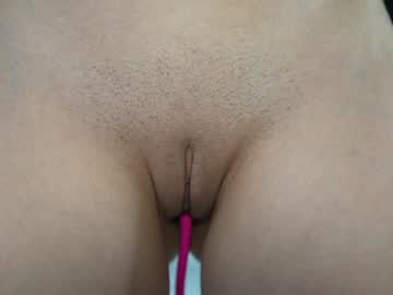 girl
        dovia cam image #4594274