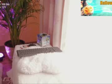 girl
        clementine__ cam image #116014