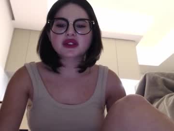 girl
        playnofuckinggames cam image #1117870