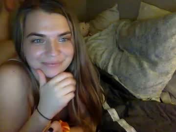 girl
        chloesays cam image #2697989