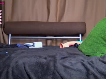 girl
        sarah__marlow__ cam image #1644695