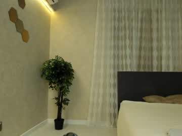 girl
        mariamgroves cam image #3722660