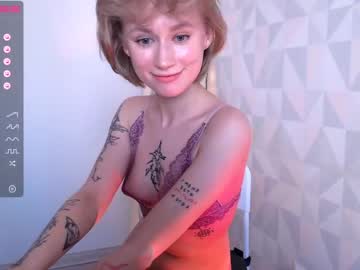 girl
        love_freya cam image #1266107