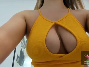 girl
        elizabeth__gray cam image #1229625