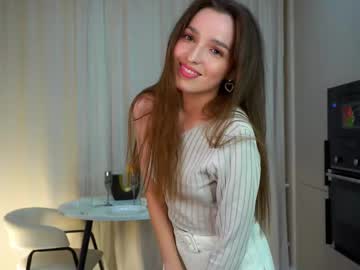 girl Live Cam Girls Love To Strip Naked For Their Viewers with cozynights