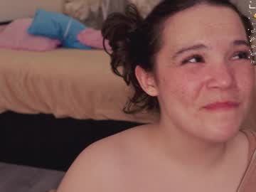 girl
        chery_lady22 cam image #1573853