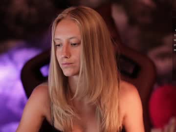 girl
        angeellina cam image #4909022