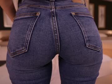 girl
        dovia cam image #6472656