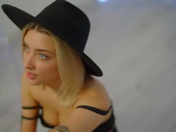 girl
        venera_style cam image #3305001