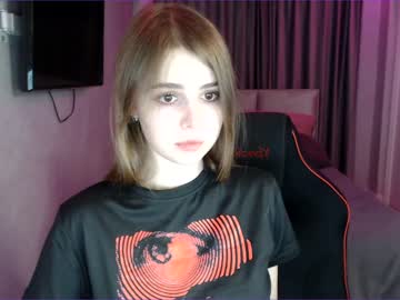 girl
        tripleprinces cam image #2373985