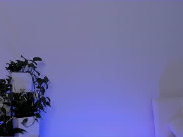 girl
        elizabeth__gray cam image #490587