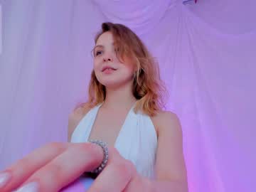 girl
        alice_tucci cam image #4255045