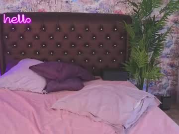 girl
        angelina_new cam image #5537139