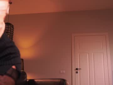 girl
        _mariarty_ cam image #1413827