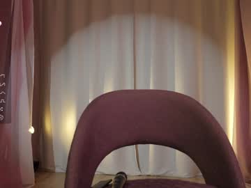 girl
        aurora_the_ballerina cam image #4684523