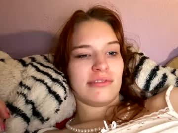 girl
        roxy_bowman cam image #860540