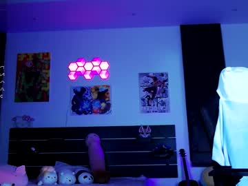 girl
        madnessalise cam image #2452529