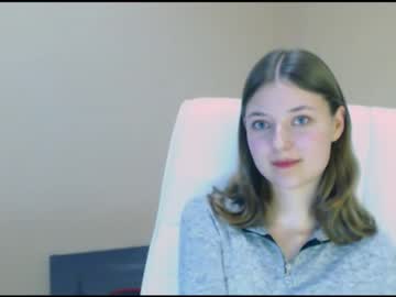 girl
        vivien_leight cam image #1117706