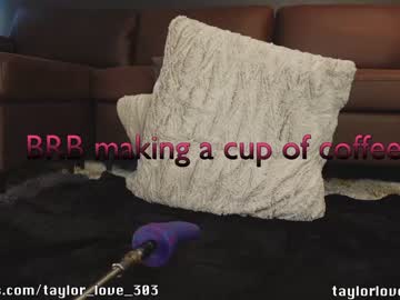 girl
        taylor_love_303 cam image #1560375