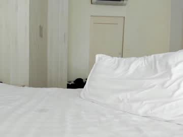 girl
        asiangirlandwhiteguy cam image #1457719