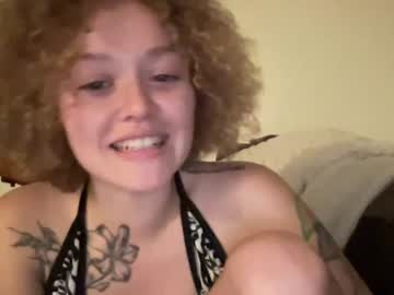 girl
        vixenreg cam image #3397141