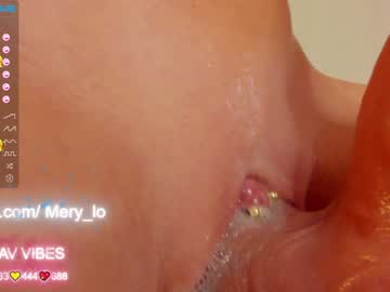 girl
        mery_lo cam image #389505
