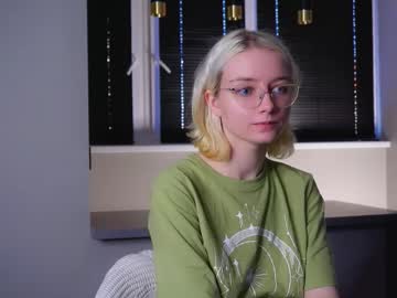 girl Live Cam Girls Love To Strip Naked For Their Viewers with cathrynbelger