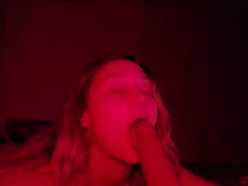 girl
        malthevalleyqueen cam image #3747567