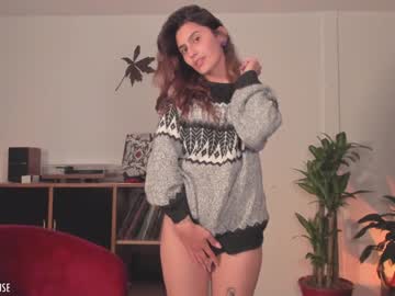 girl
        marmuse cam image #2247619