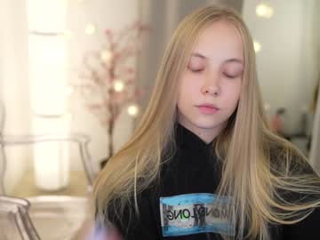 girl
        appr0ved cam image #2675272