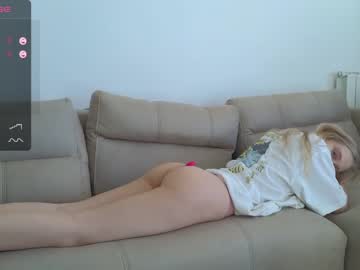 girl
        stacy_fanning cam image #2609257