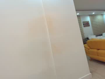 girl
        ehotlovea cam image #23346