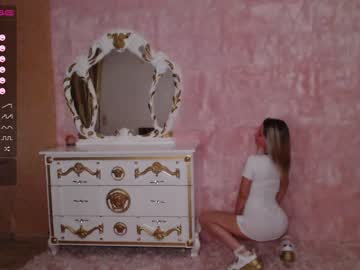 girl
        welcome2pleasureland cam image #321170